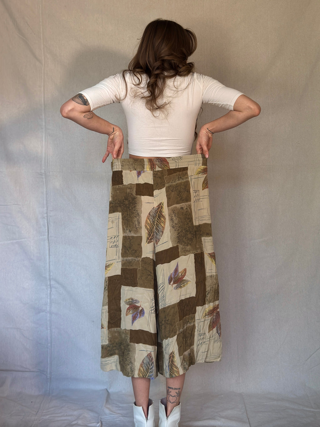 80s Muted Green Leaf Wide Leg Pants