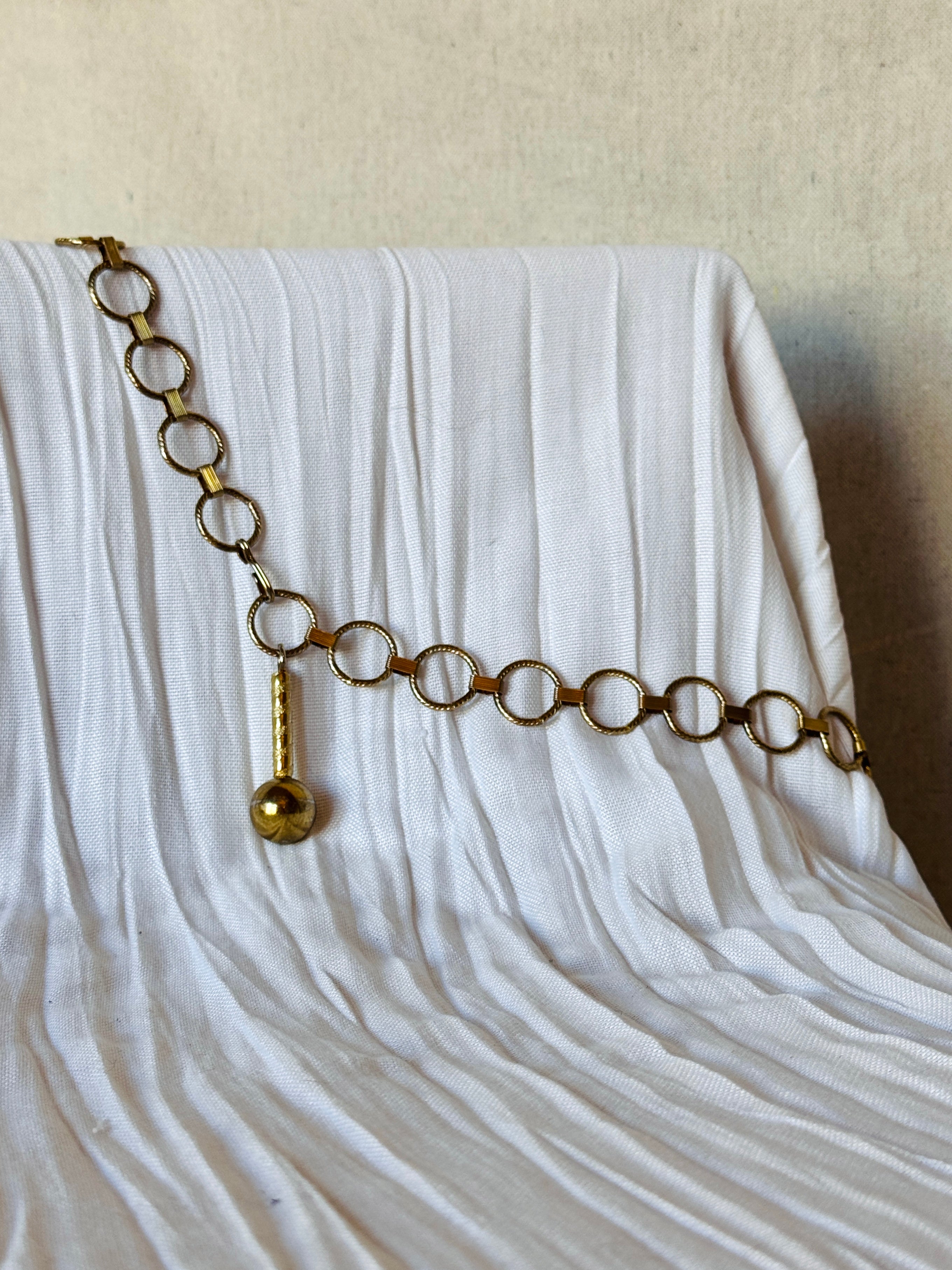 Vintage Gold O-Ring Chain Belt