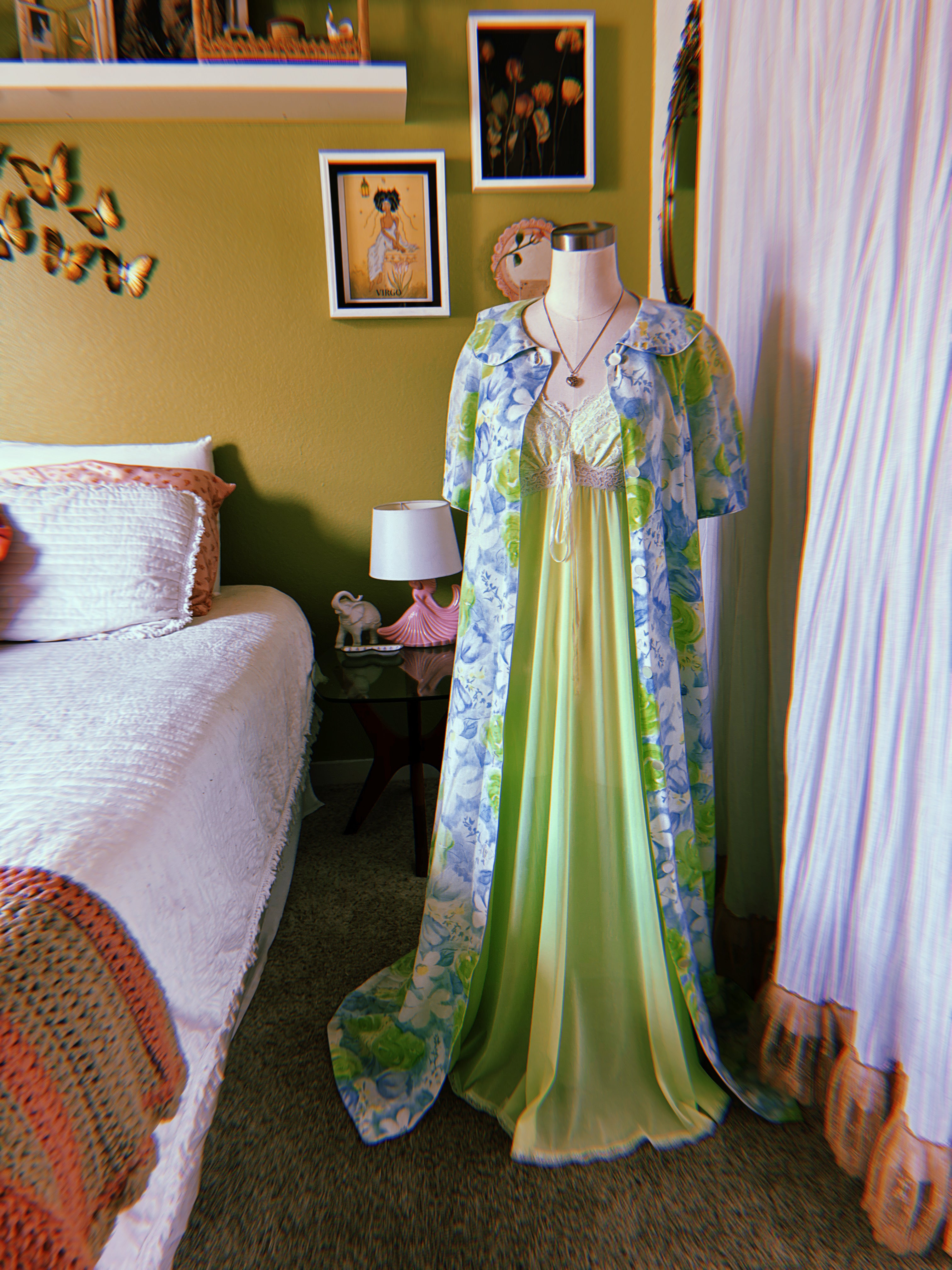 60s Floral Button Up Housecoat