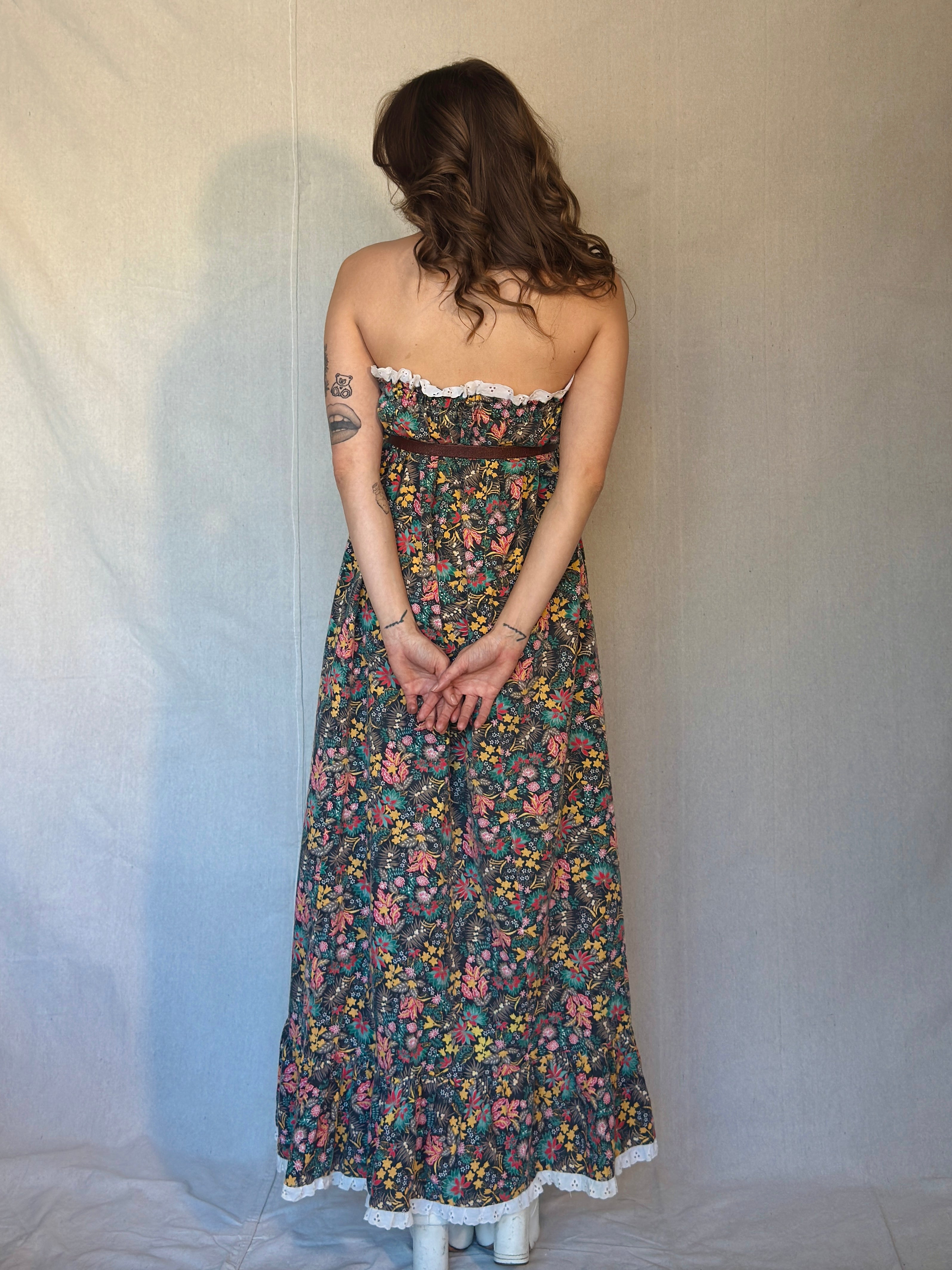 70s Brown Floral Strapless Maxi Dress Soapbox Vintage 70s Brown Floral Strapless Maxi Dress Soapbox Vintage