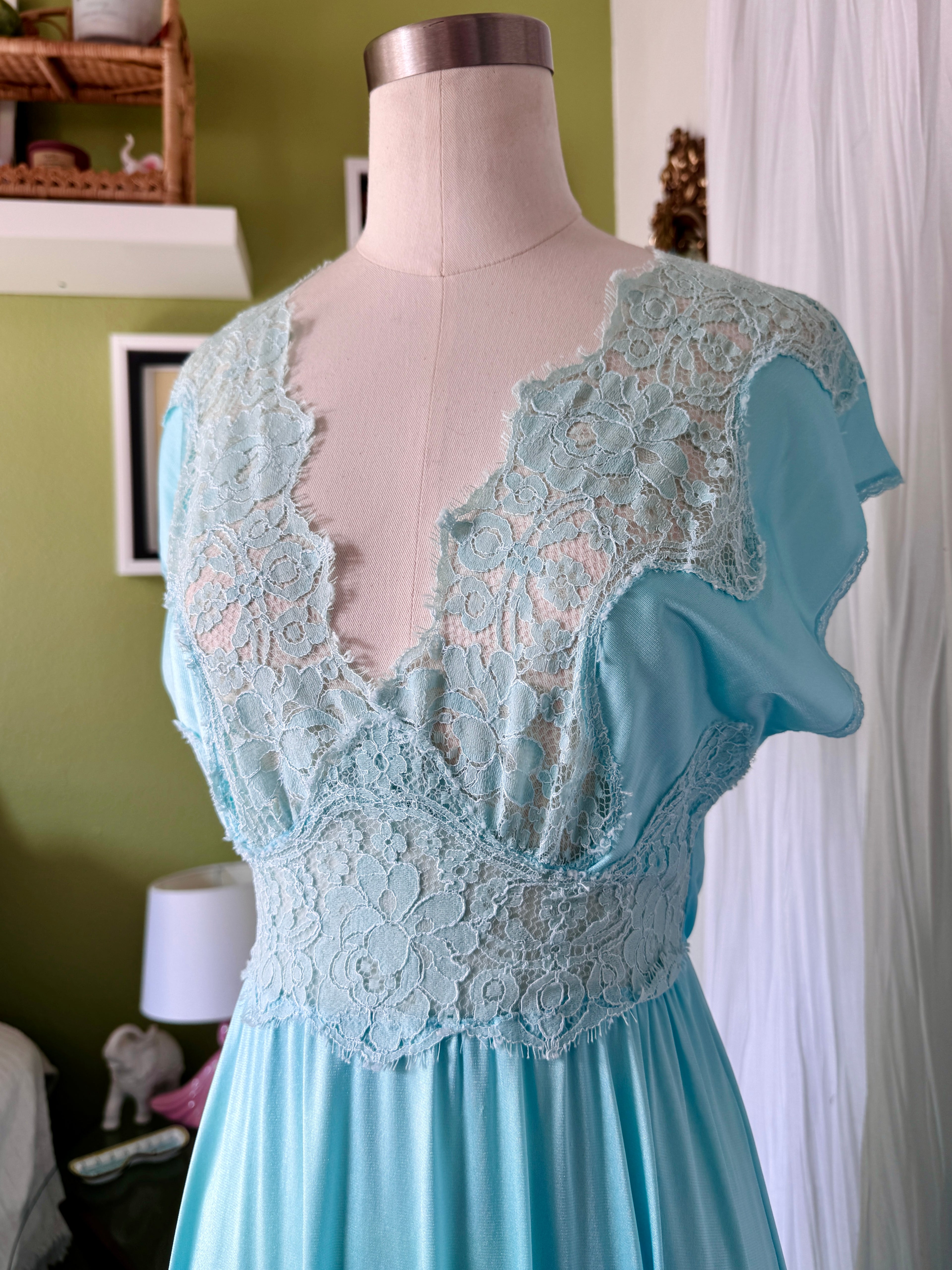 70s Turquoise Blue Nylon Neglige & Peignoir Set