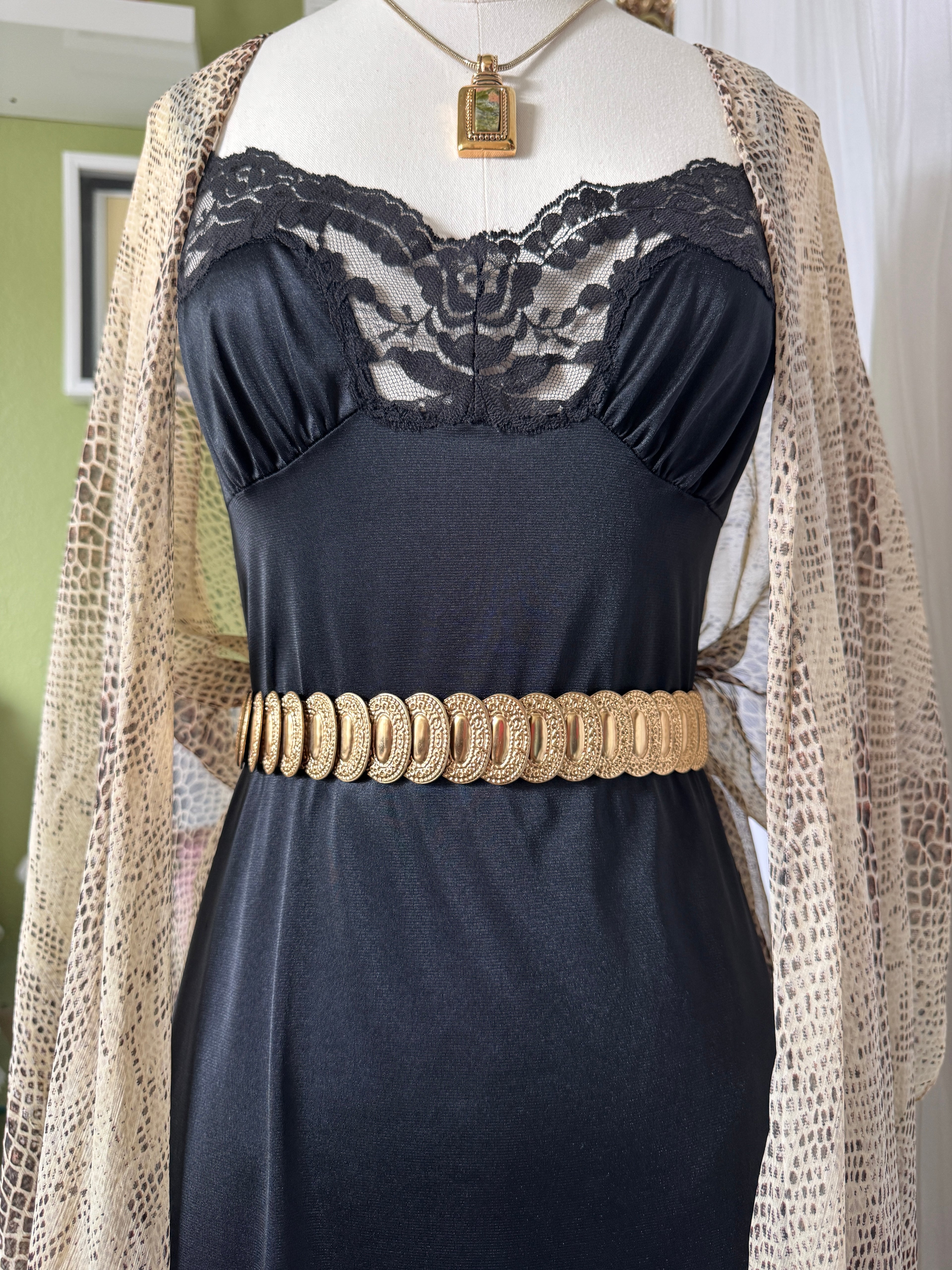 80s Gold Coin Link Chain Belt
