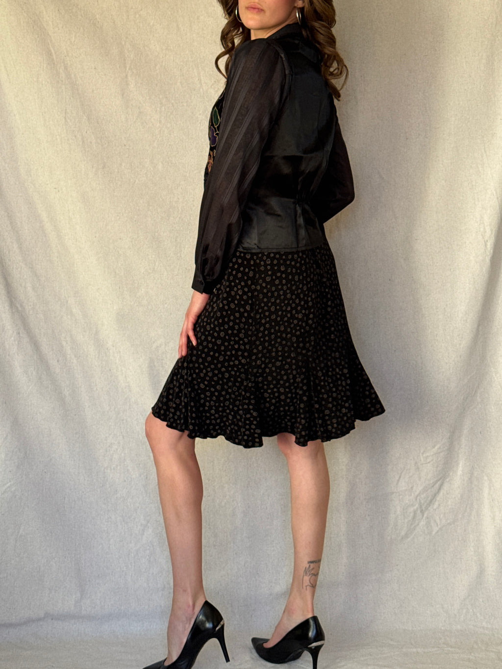 90s Black Swirl Print Midi Skirt