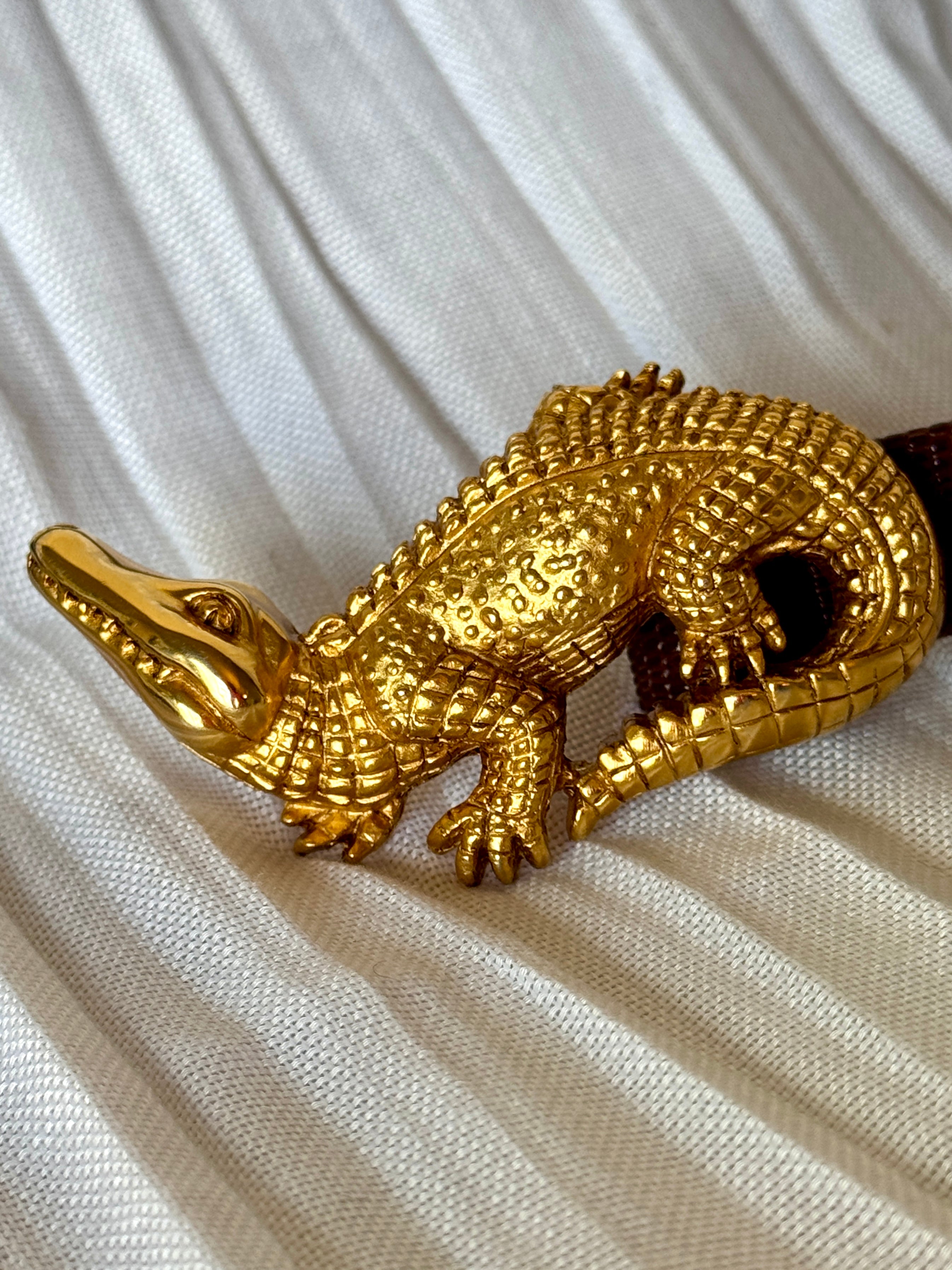90s Gold Doreen Ryan Alligator Clasp Belt