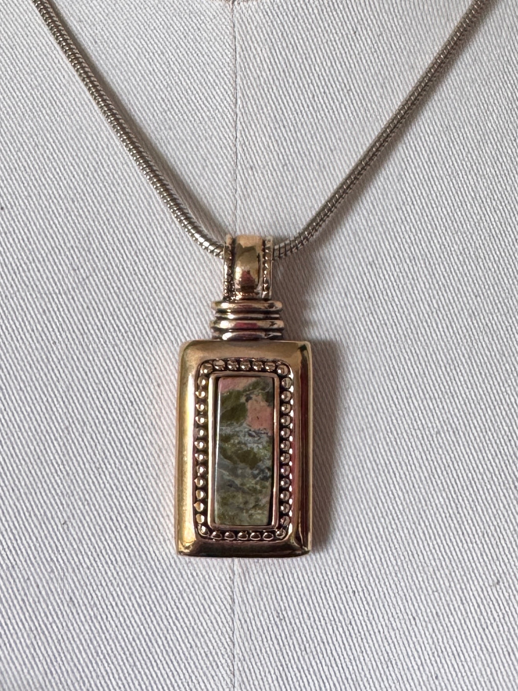 80s Gold Chain & Set Stone Pendant Necklace