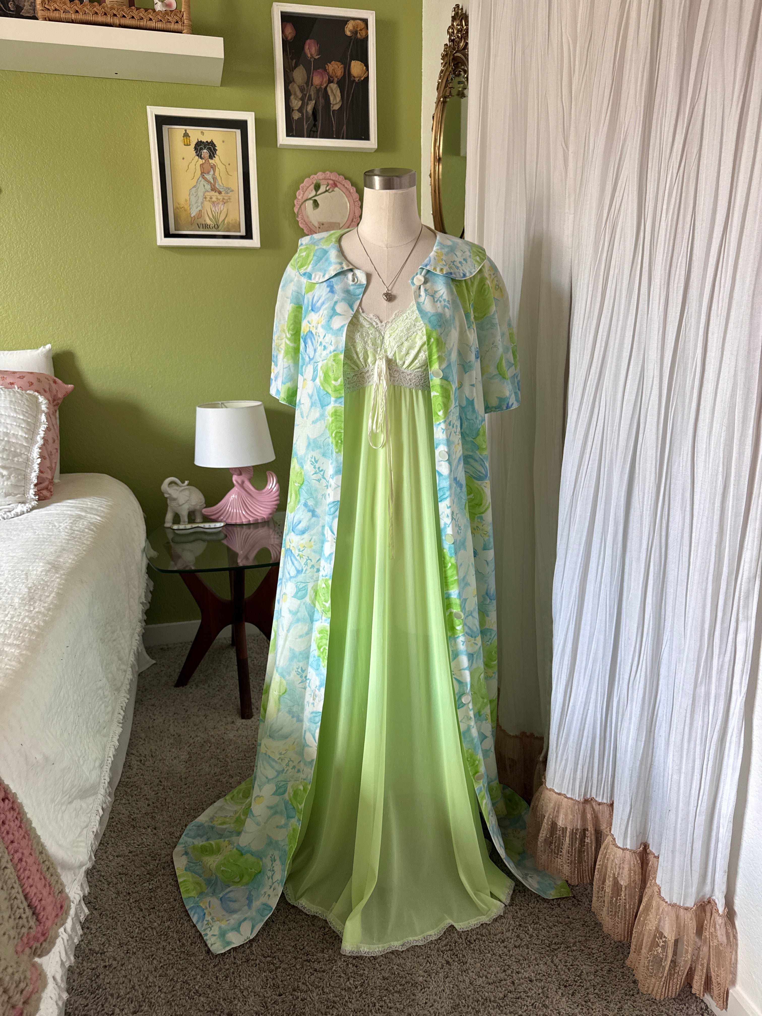 60s Floral Button Up Housecoat