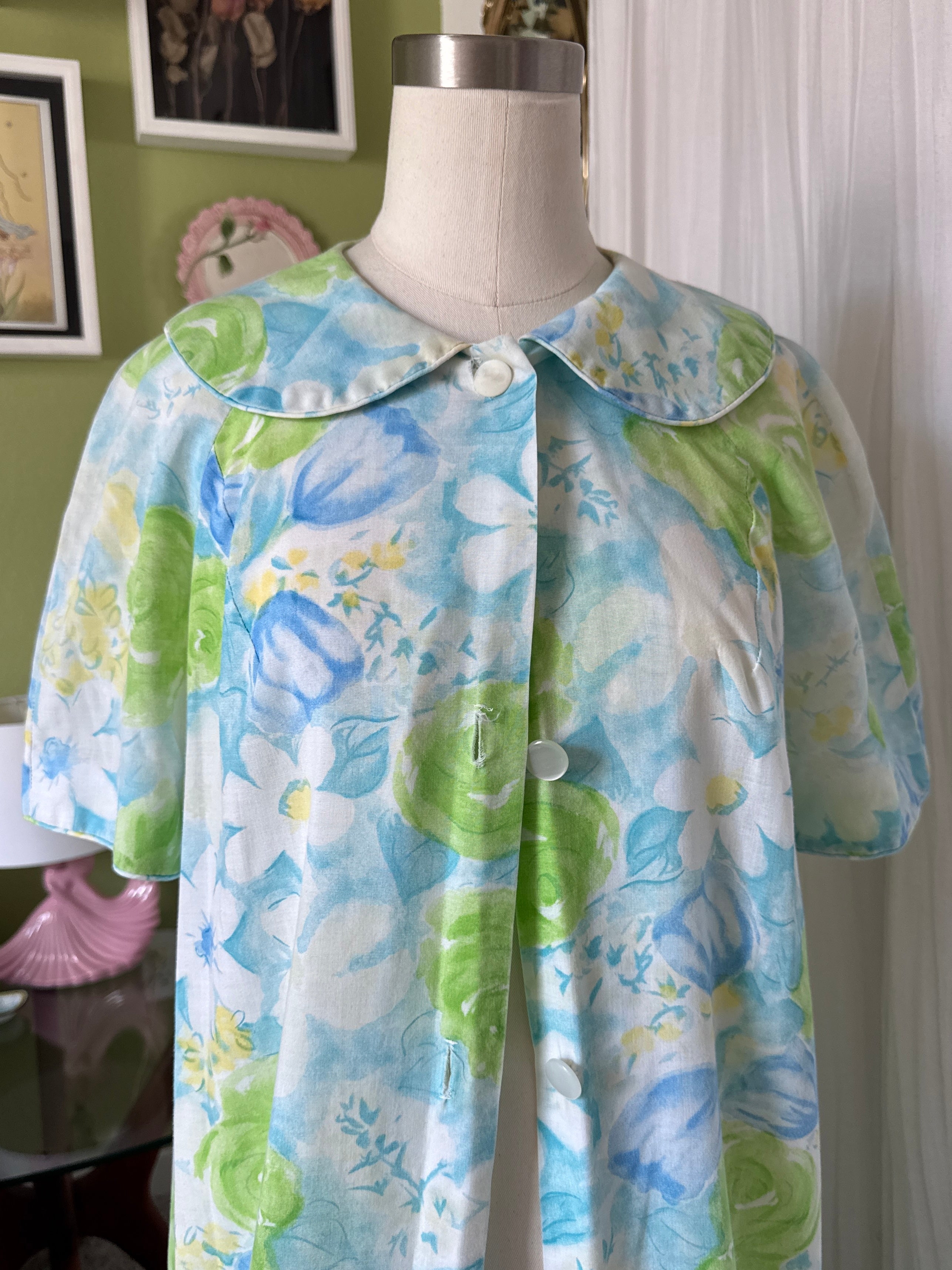 60s Floral Button Up Housecoat