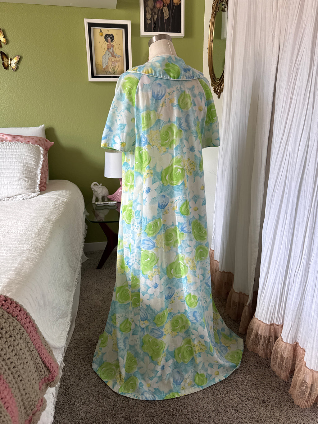 60s Floral Button Up Housecoat