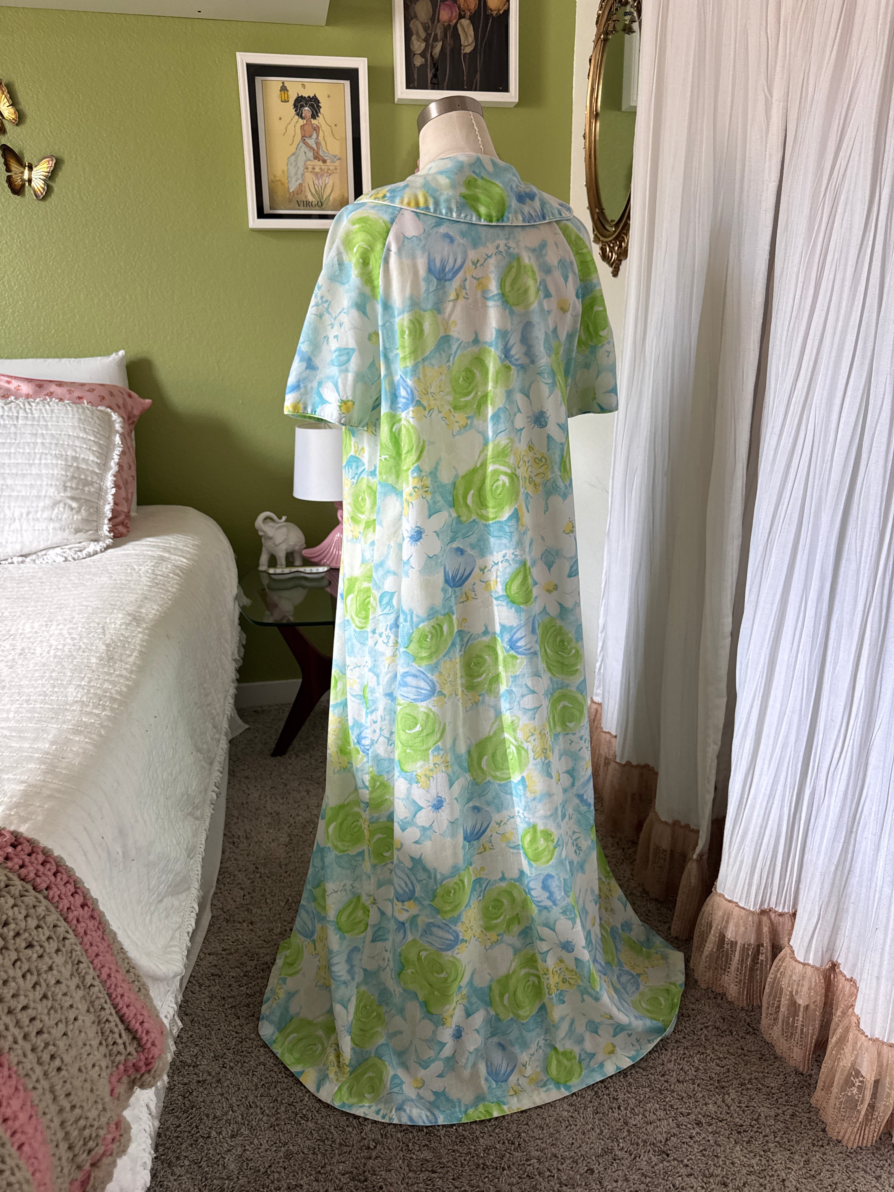 60s Floral Button Up Housecoat